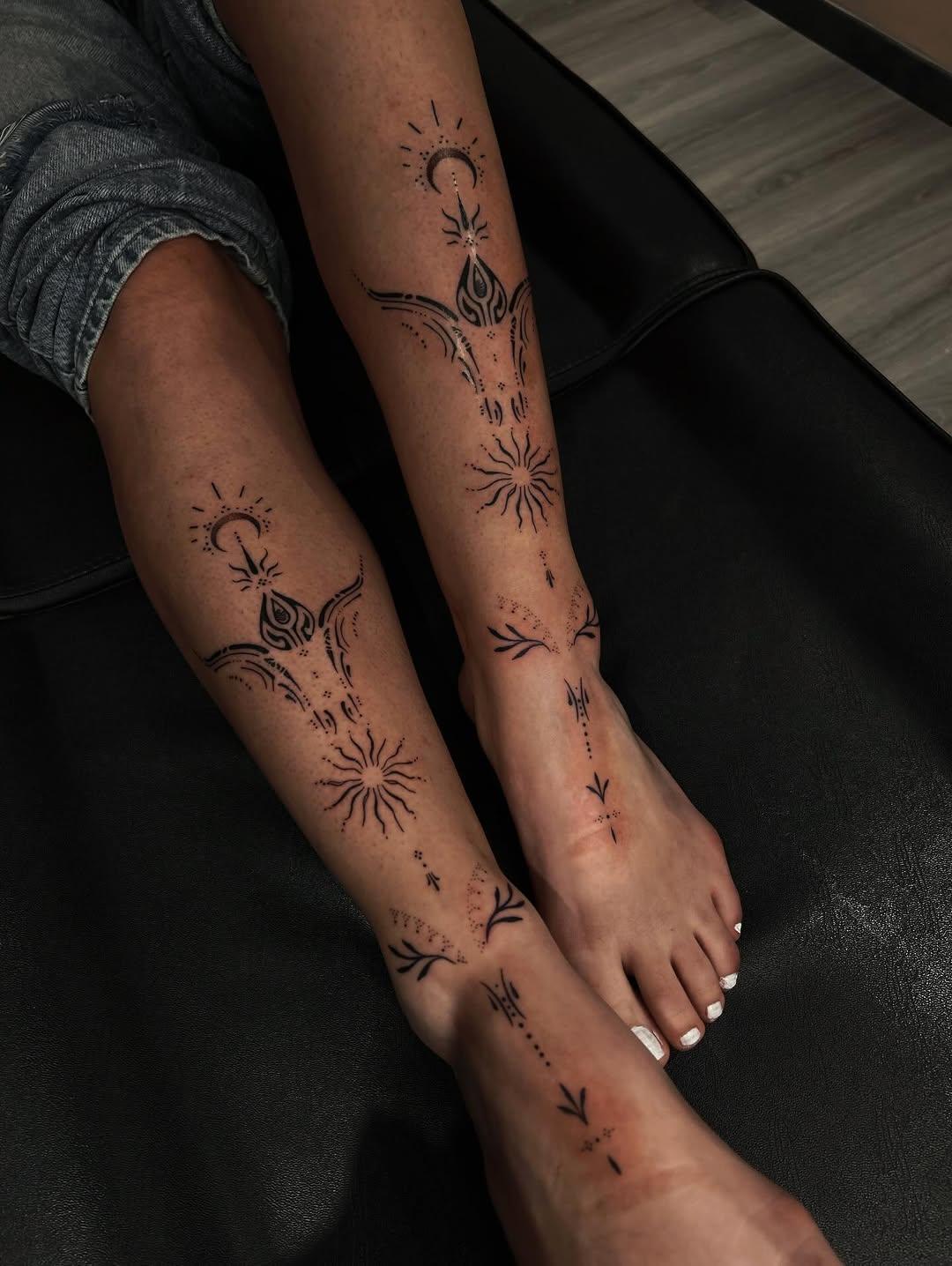 Tatouage Pièces symétriques ornementales — akuma__ink