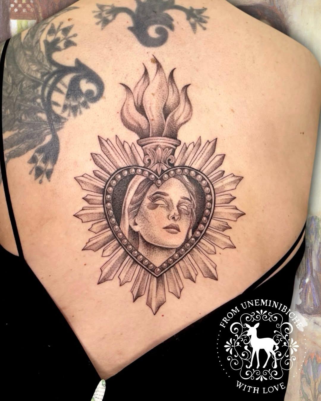 Tatouage Vierge cœur sacré — uneminibiche