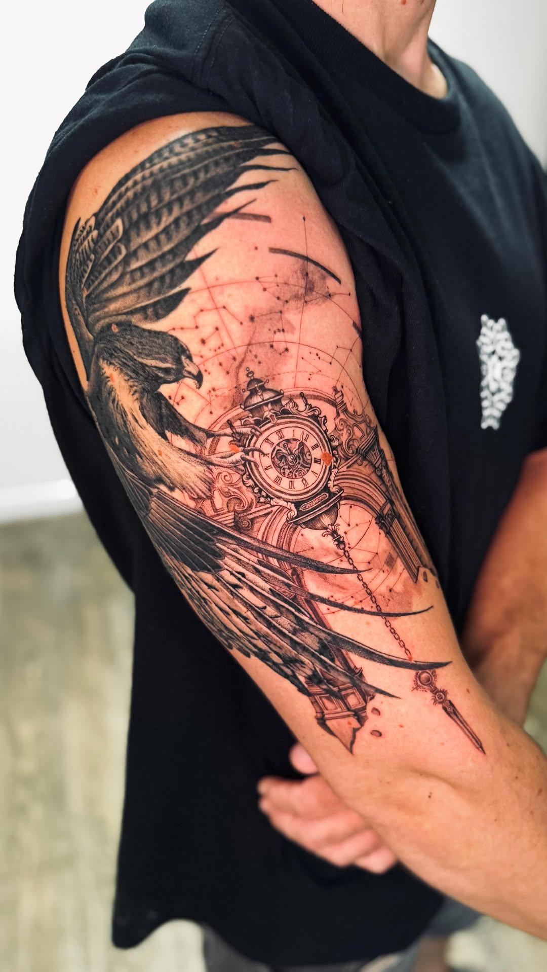 Tatouage aigle horloge liberté — mrbasink