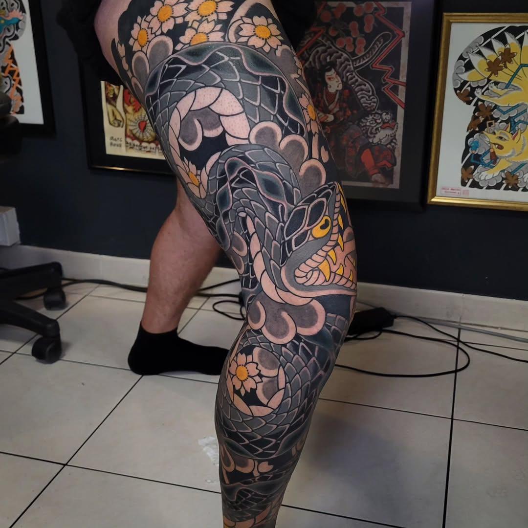 Tatouage Manche jambe en cours — ghis_melou_tattooer