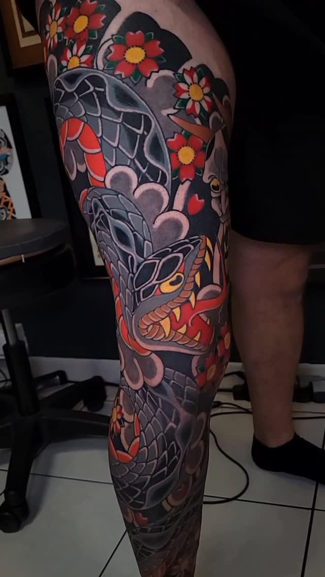 Tatouage Manche jambe complète serpent — ghis_melou_tattooer