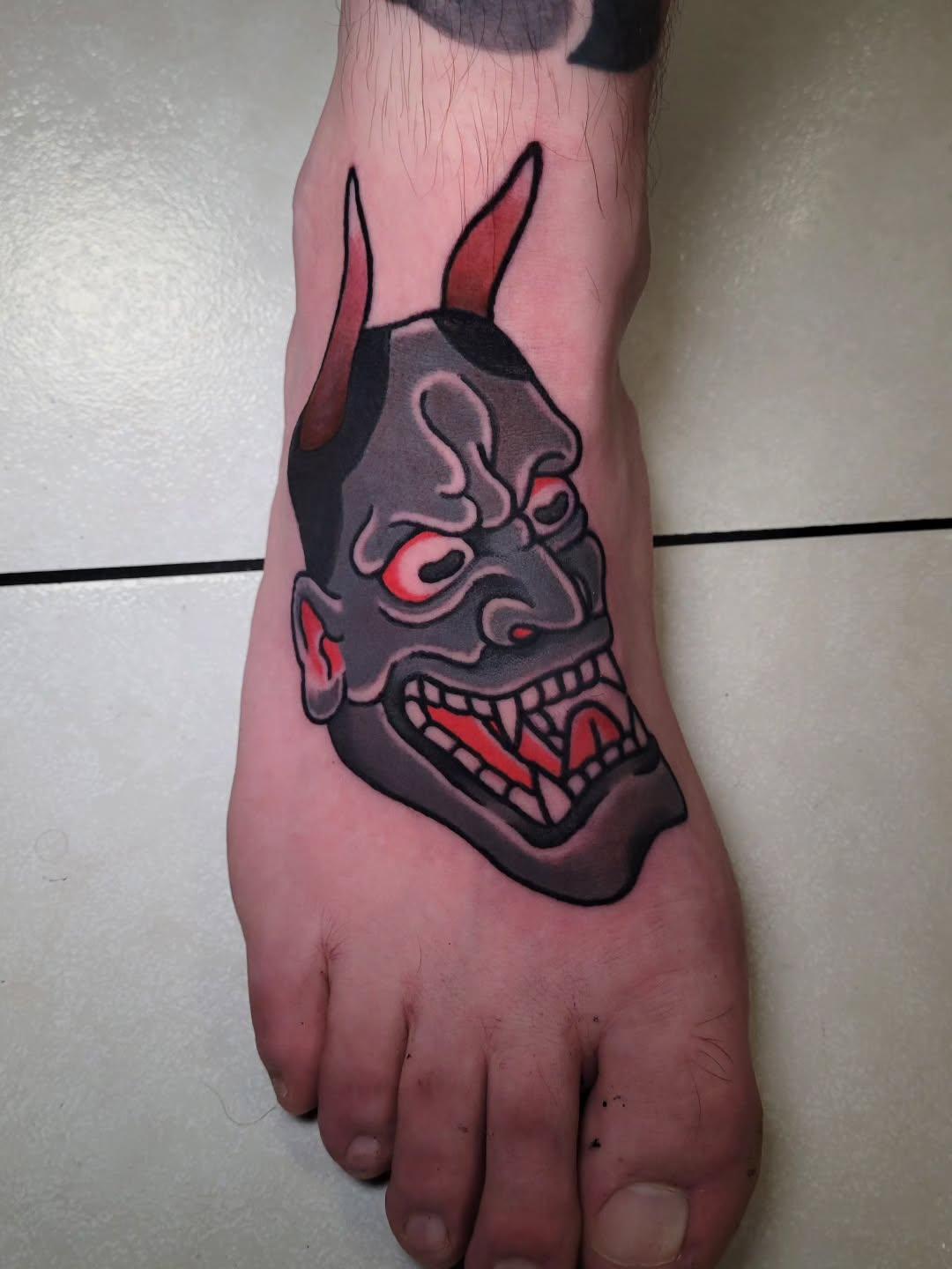 Tatouage Hanya pied — ghis_melou_tattooer