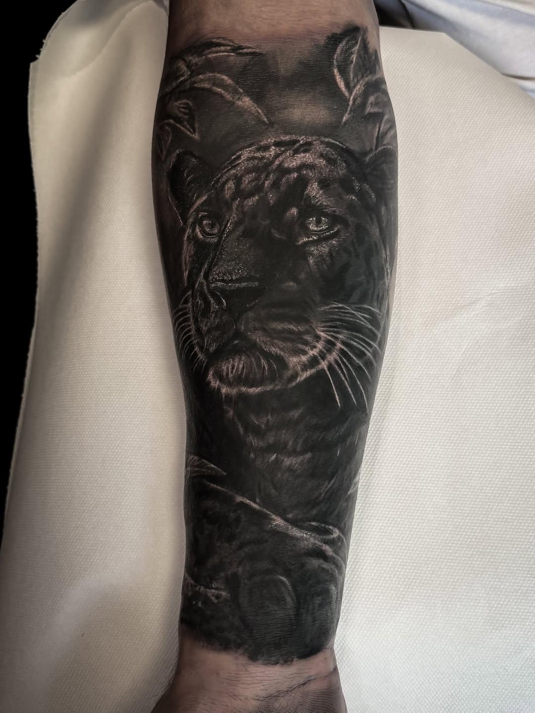 Tatouage panthère noire — dydy_werwolf