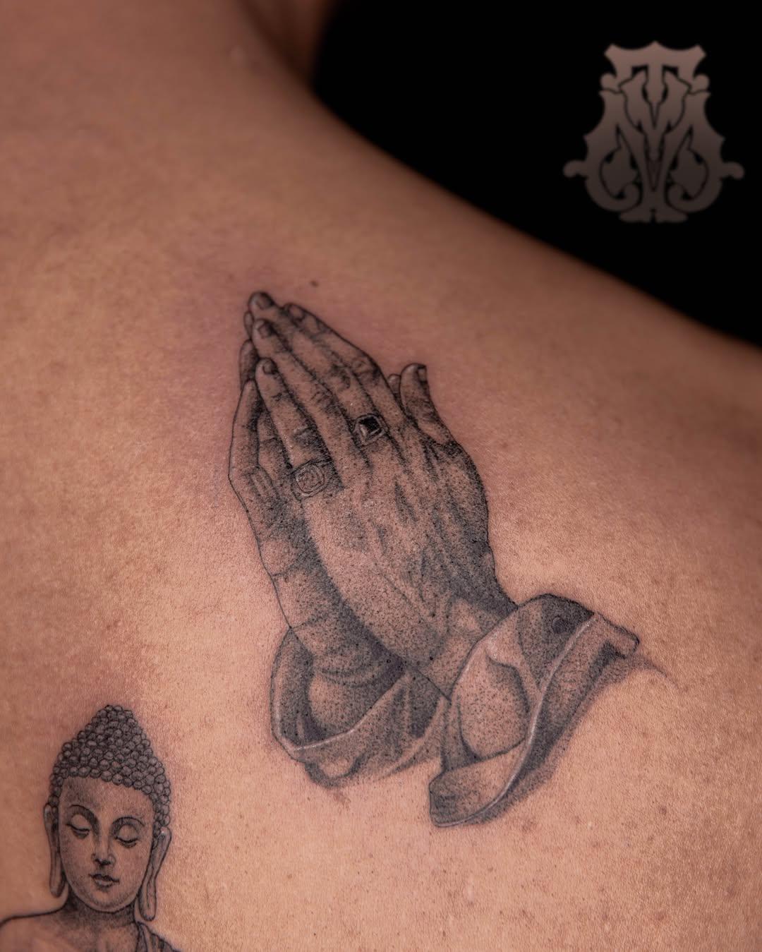 Tatouage mains Albrecht Dürer — marvelousmarvintattoo