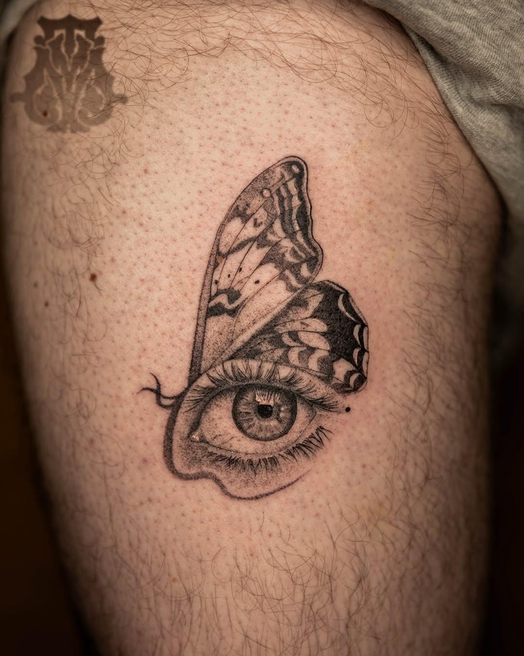 Tatouage papillon et yeux flash — marvelousmarvintattoo