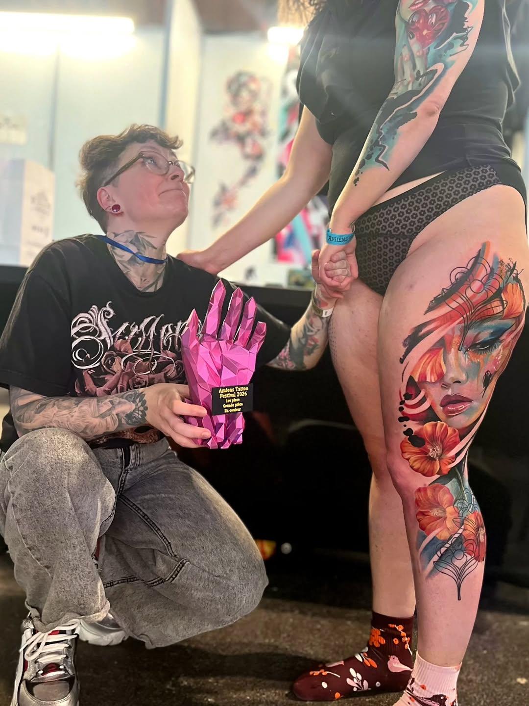 Tatouage portrait féminin réalisme couleur — madamjuliettetatouage