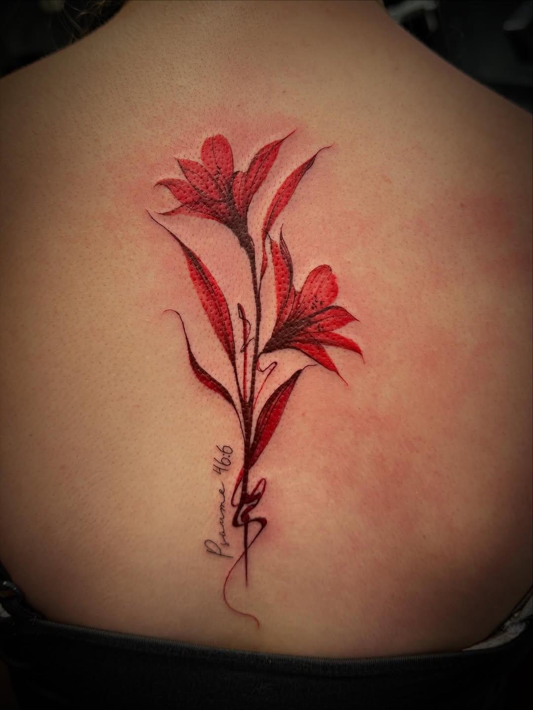 Tatouage Lys rouge dos — maharjan.manish
