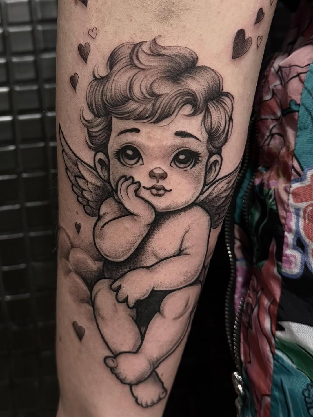 Tatouage Ange portrait noir gris avant-bras — maharjan.manish