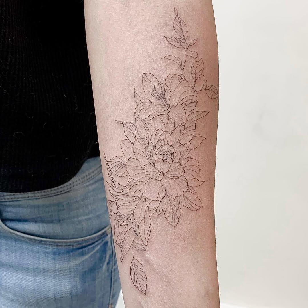 Tatouage fleur dahlia avant-bras — xiebin1985simon