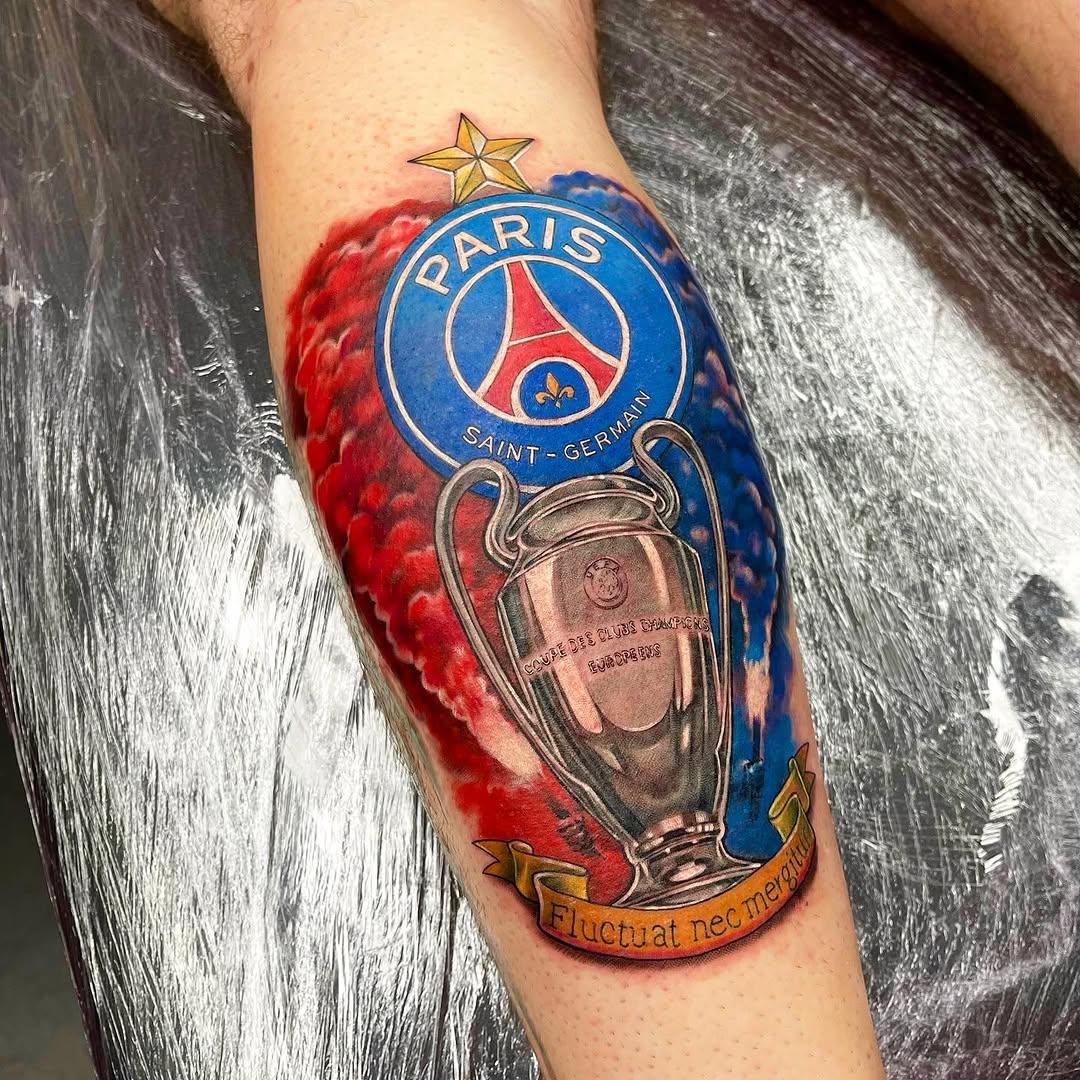 Tatouage PSG foot couleur avant-bras — xiebin1985simon