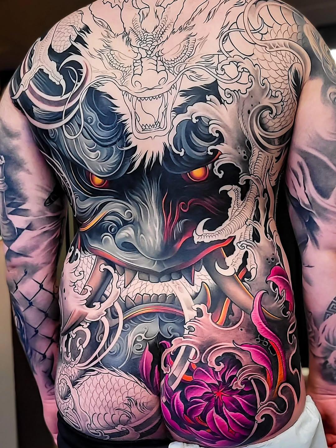 Tatouage Démon dragon ornemental en cours — martinsjoooberg