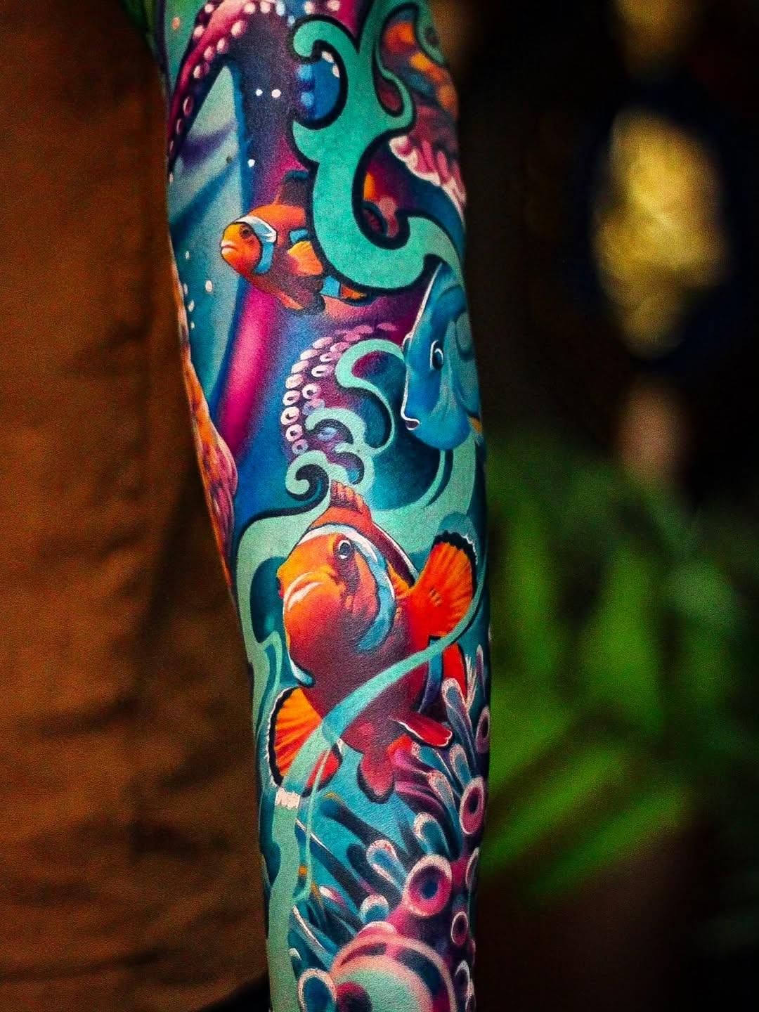 Tatouage Nemo sleeve extension colorée — martinsjoooberg
