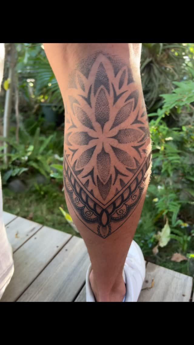 Tatouage Mandala ornement — seym_ink