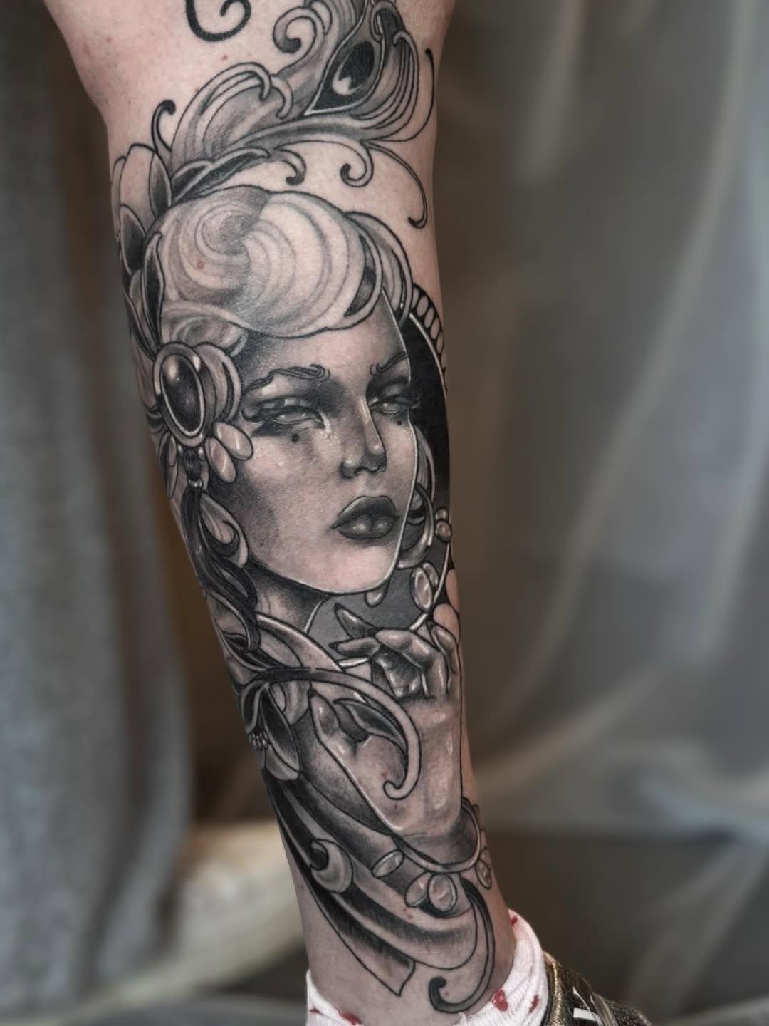 Tatouage flash floral ornemental — lemeraude.tattoo
