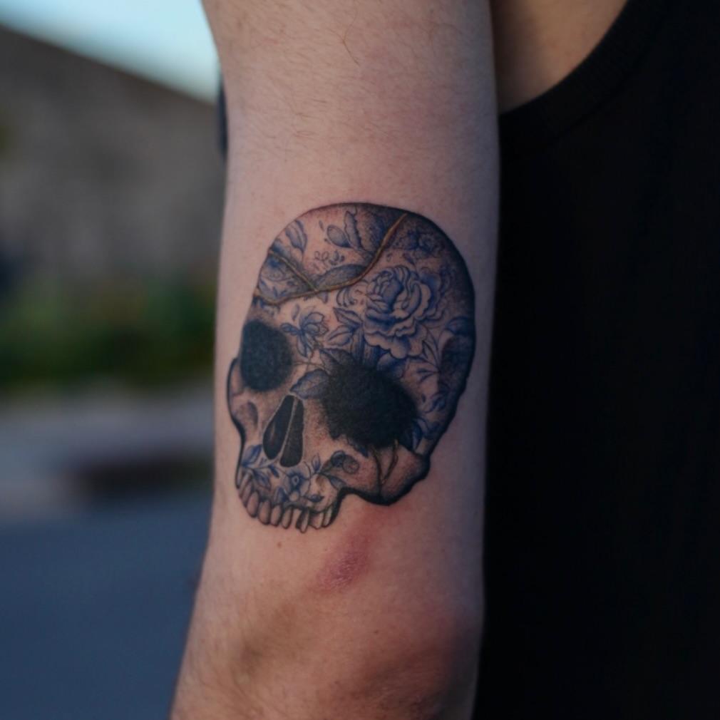 Tatouage illustratif — chareulotte2.0