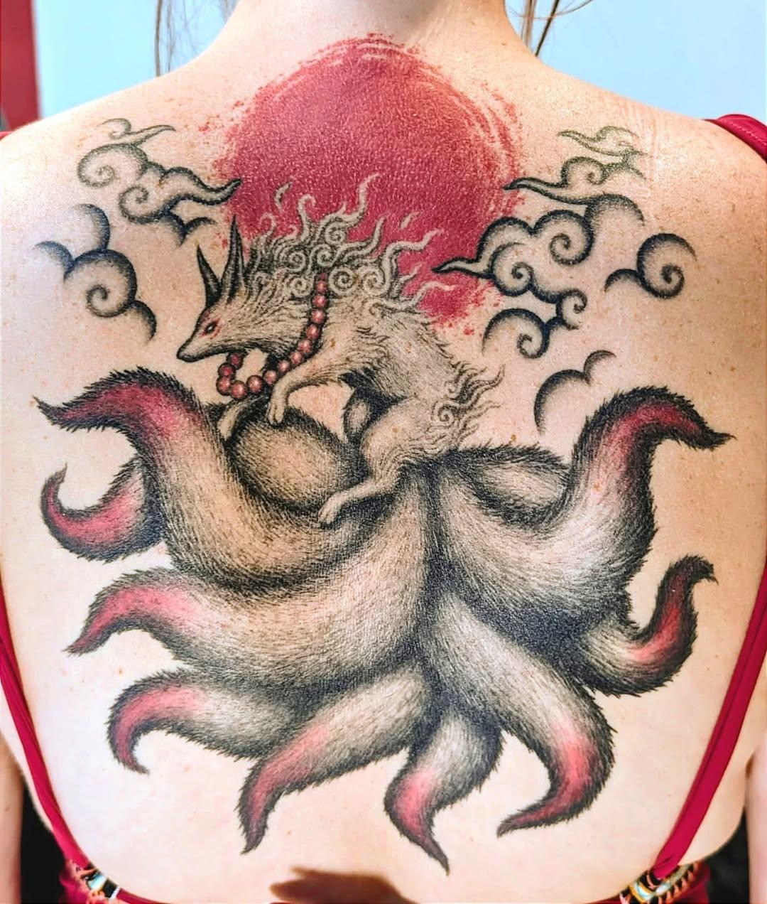 Tatouage méduse et soleil réaliste couleur — flovlttt