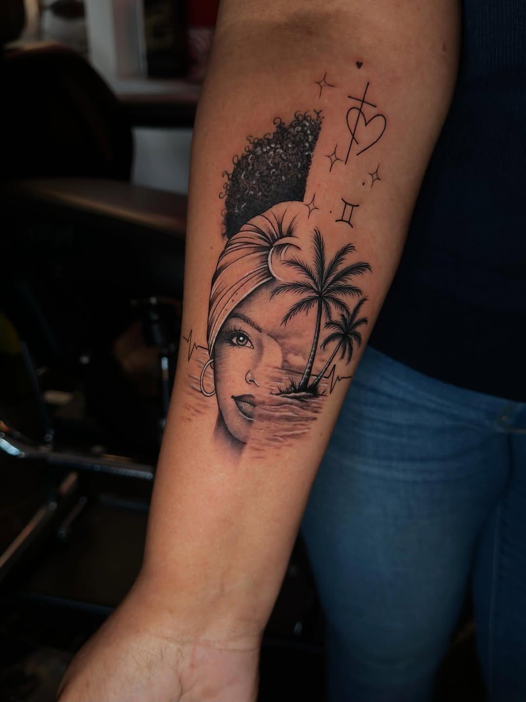 Tatouage portrait et tropical fine line black & grey — guiibo