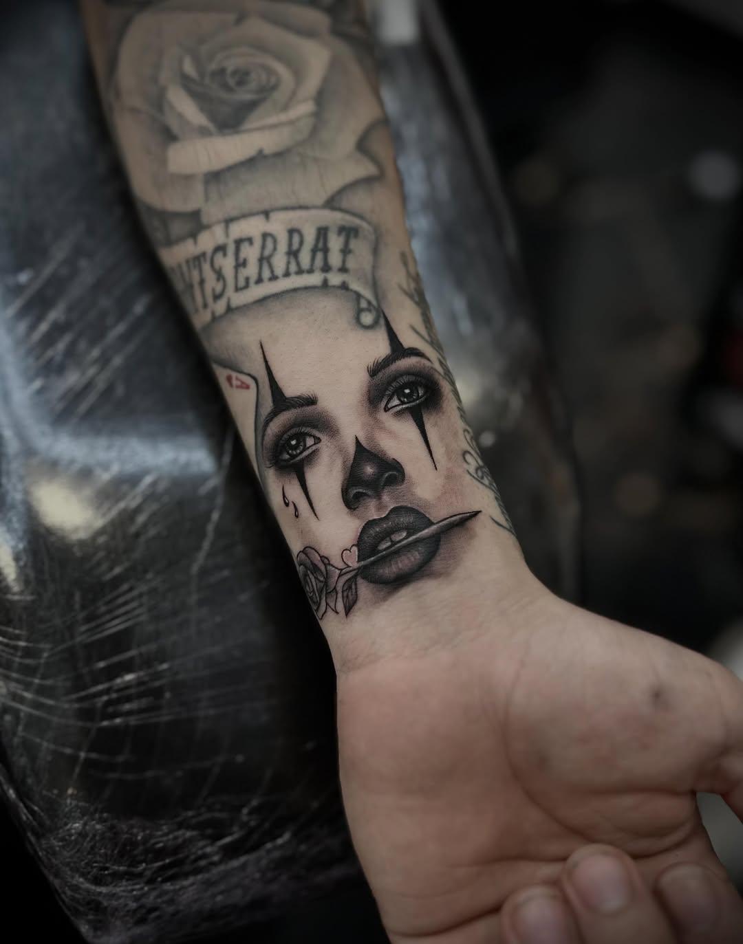 Tatouage clown réaliste black & grey — guiibo