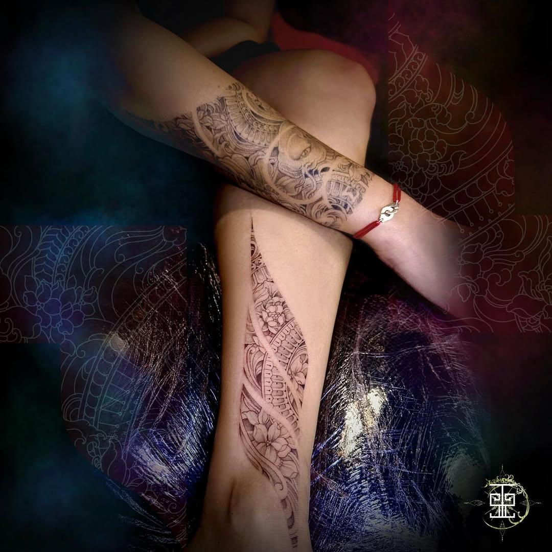 Tatouage bracelet et cheville ornementaux fine line — starasian