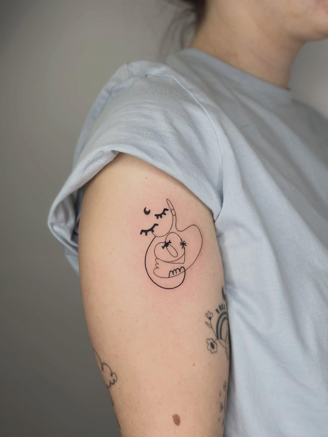 Tatouage fine line — bayaticha