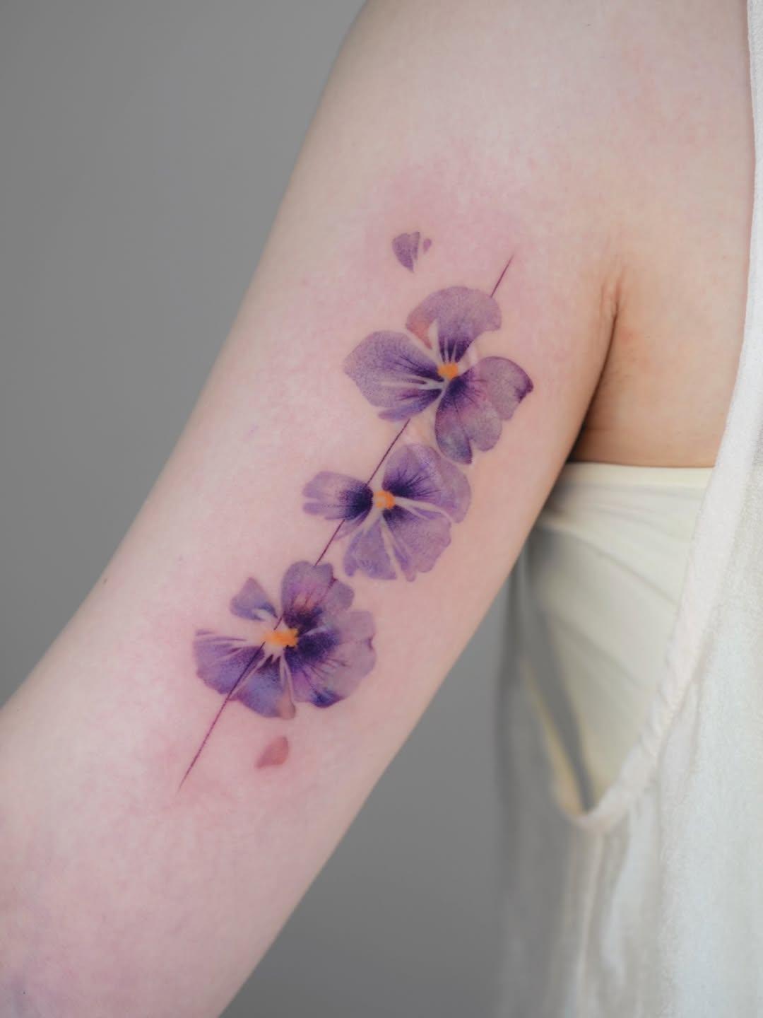 Tatouage pensée aquarelle cover-up — salt_inkso