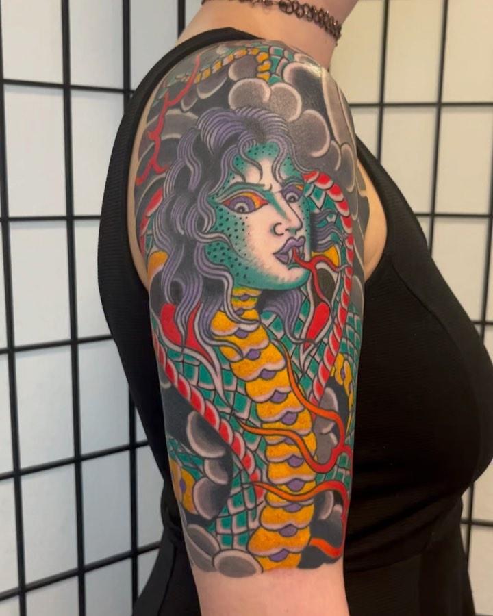 Tatouage Tête hannya colorée manche — marcosortegatattoo