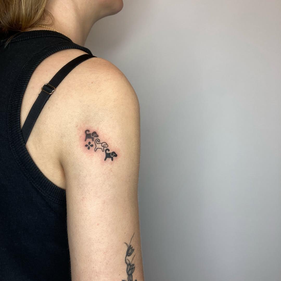 Tatouage animaux fine line minimaliste — yoo.tattoo