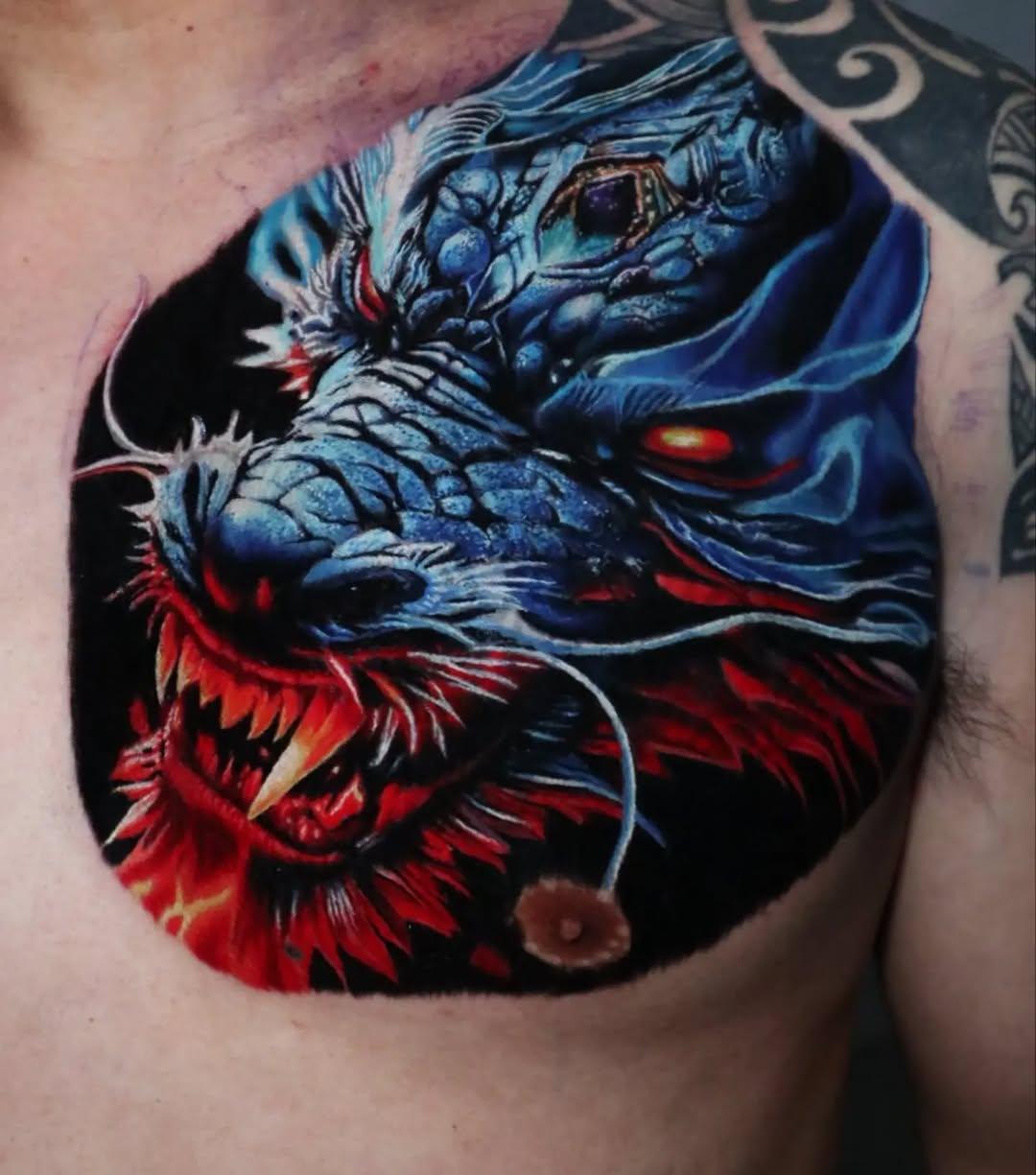 Tatouage tête oni japonaise coverup tribal — omomtattoo