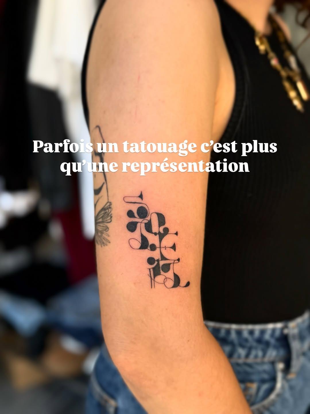 Travail de Meryl Fineline Blackwork Dots