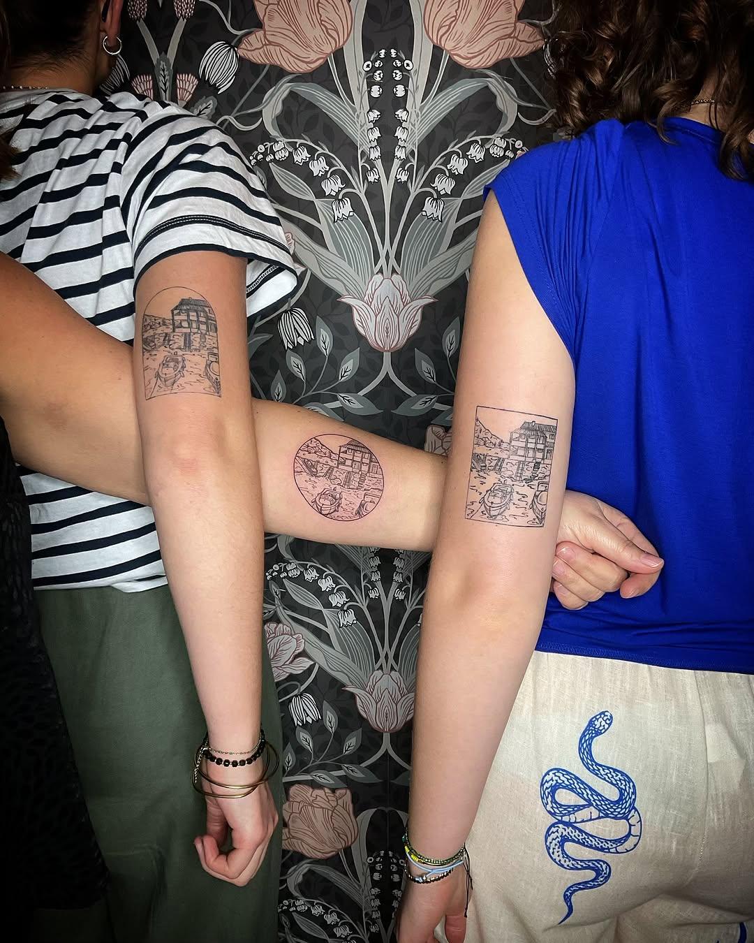 Tatouage ornemental dotwork — melinka_tattoo