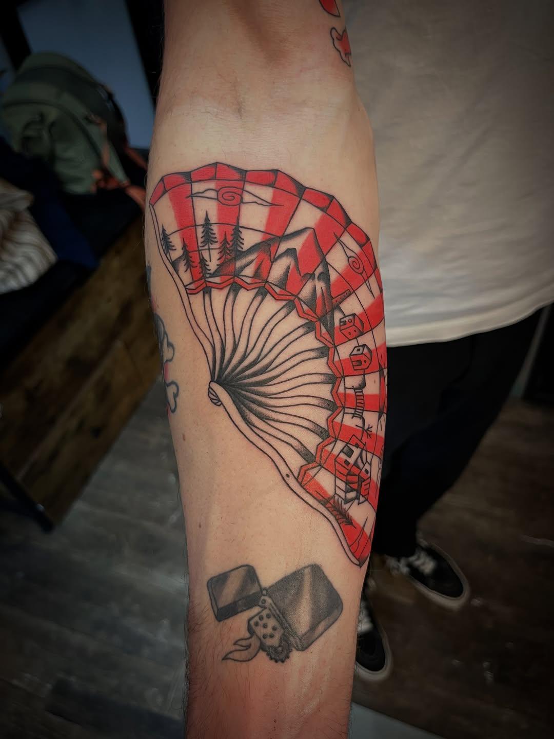 Tatouage éventail japonais — sailorroman