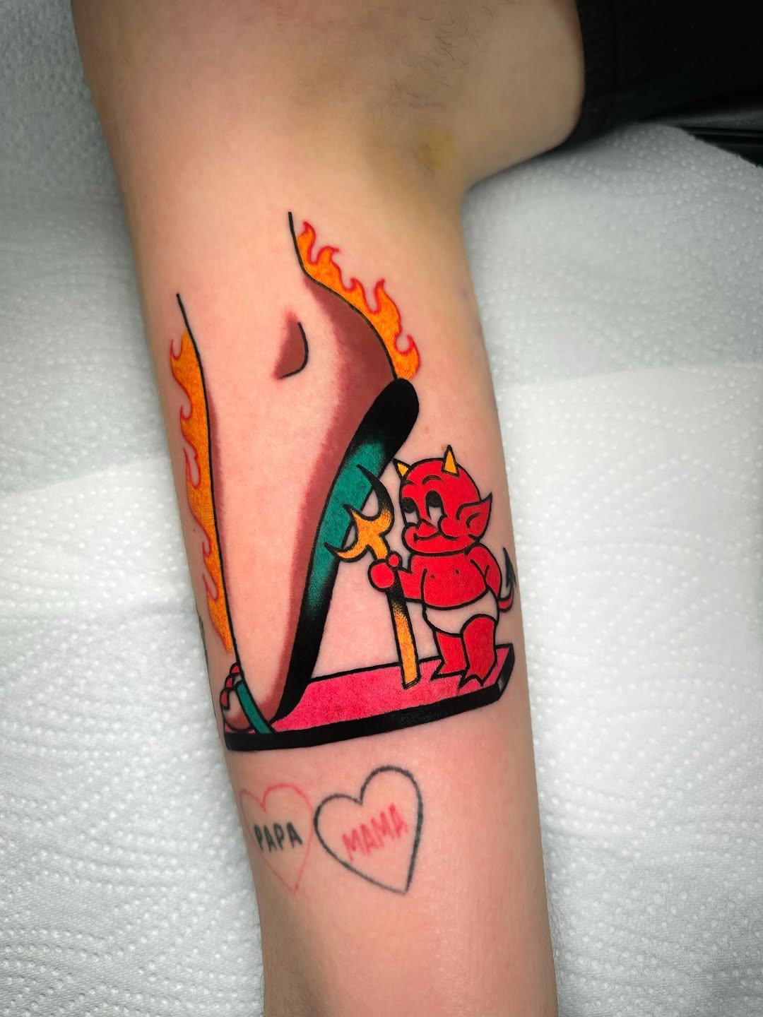 Tatouage diable pinceau en feu — dieguito_blasco