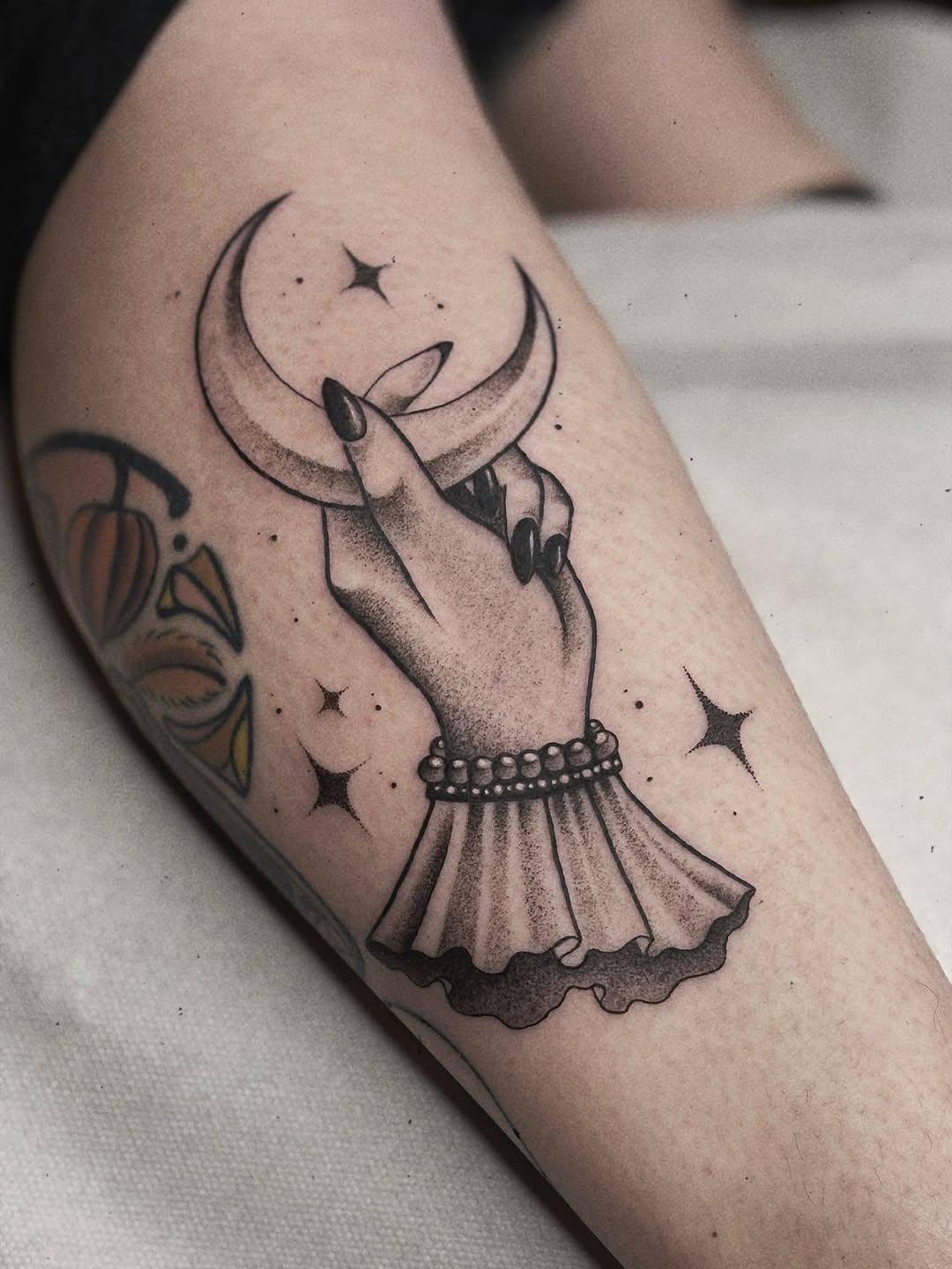 Tatouage illustratif — laura.stoneart