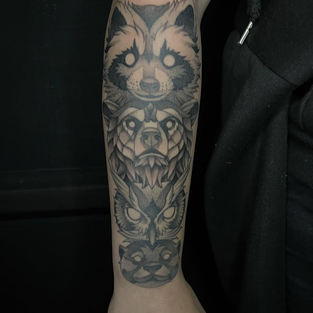 Tatouage Pocahontas couleur illustratif — kary.tattoo