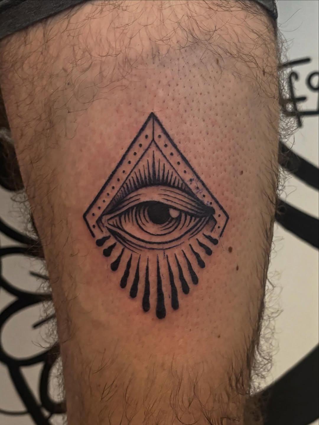 Tatouage custom champignon — faustinegaribal