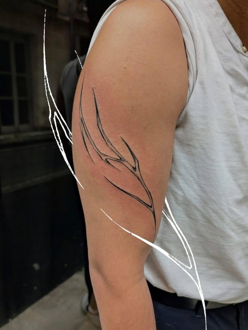 Tatouage fleurs/feuillage abstrait — salttty__