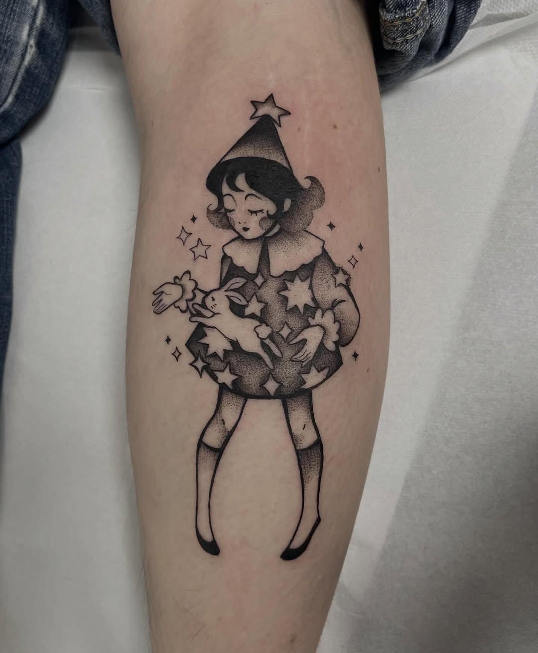 Tatouage Petite magicienne avec chapeau pointé — claim.tattoo