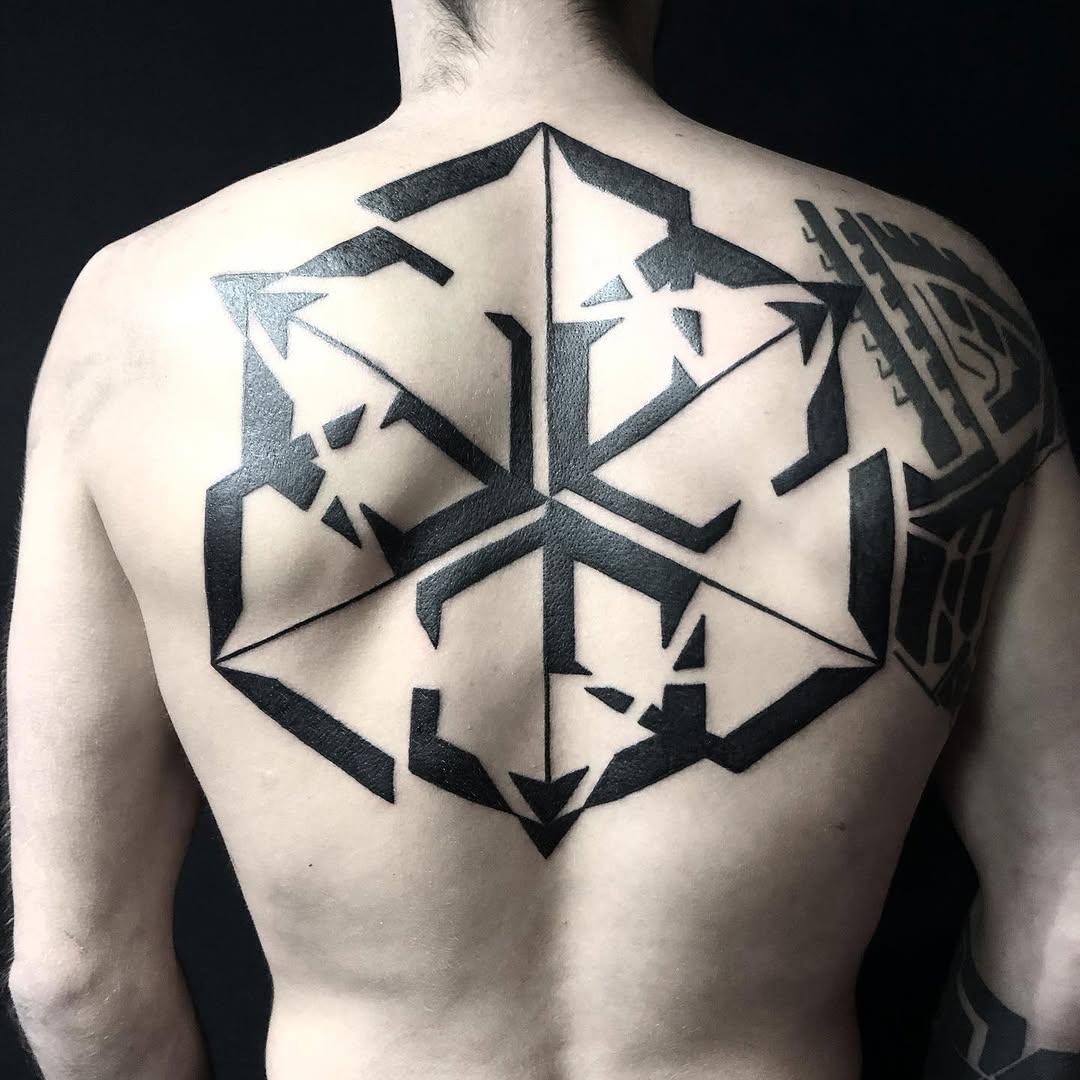 Tatouage merkaba géométrique dotwork — xochipilitattoo