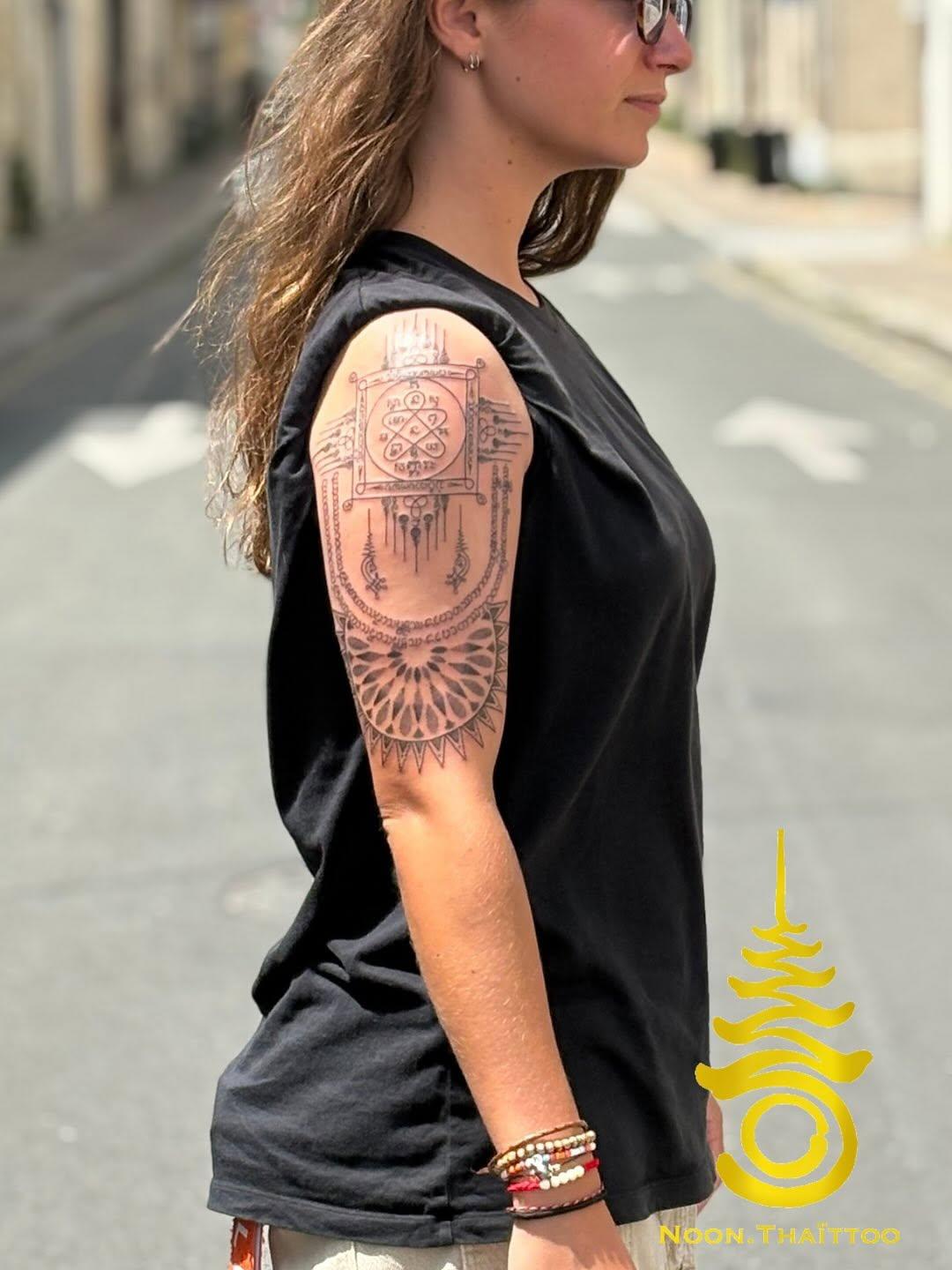 Travail de Arjan Noon Sakyant Tattoo