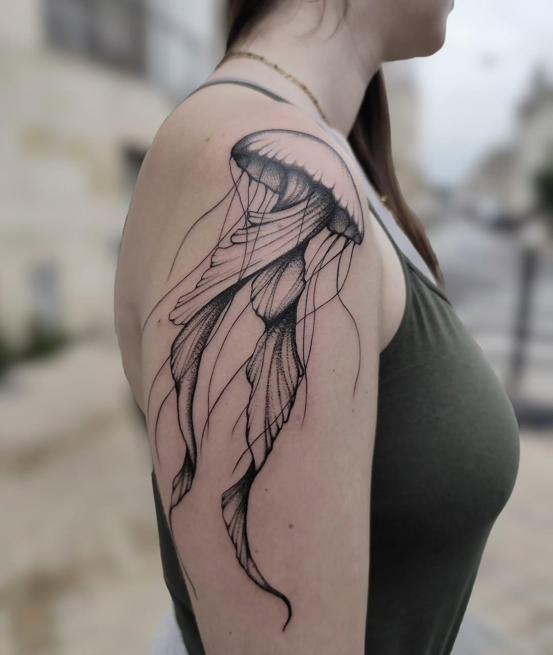 Travail de Mae Tattoo Artist