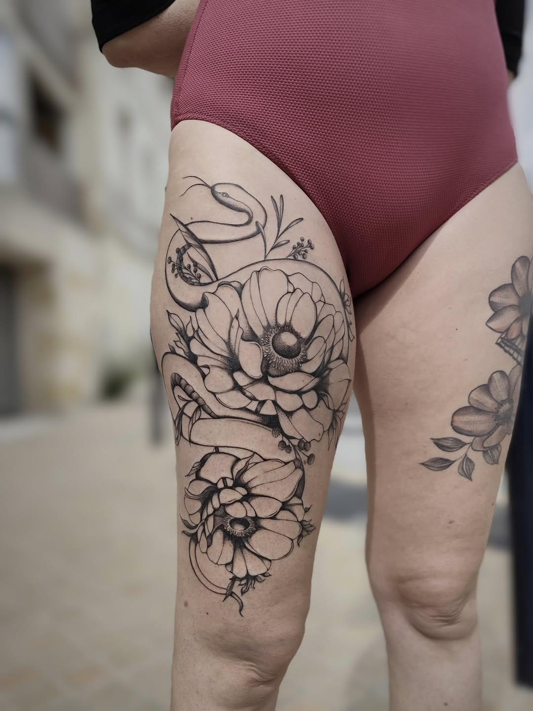 Serpent fine line — mae_drawink_tattoo