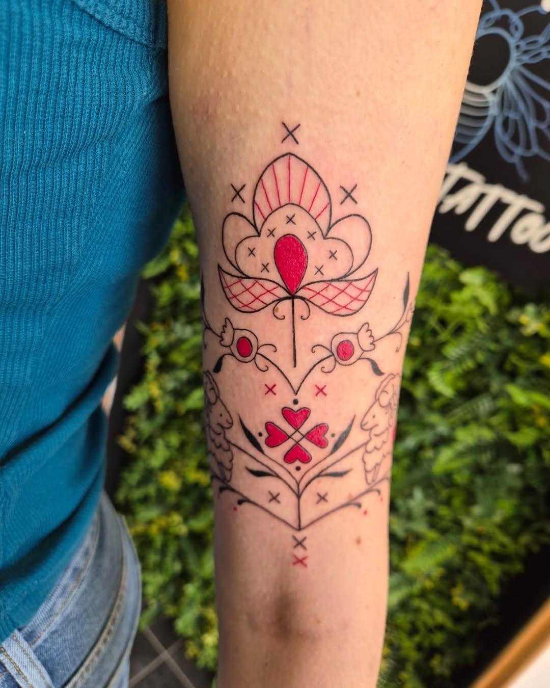 Projet perso d'après des motifs, illustratif — malva__tattoo