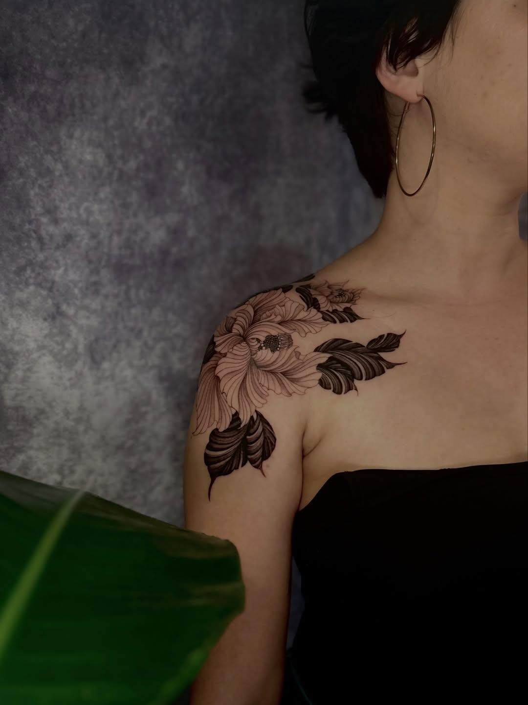 Tatouage réaliste réalisé au studio — gibson.donlemon