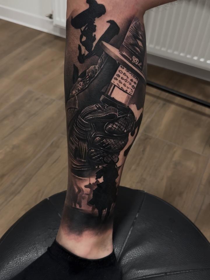 Tatouage Samurai en cours — tsoietsoie