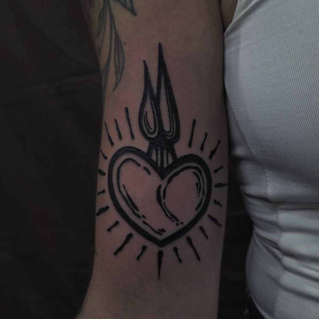 Grand cœur, blackwork — gaura_ttt