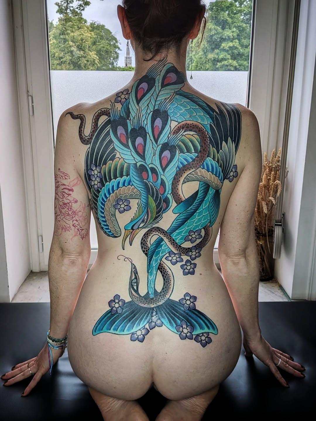 Tatouage Chimère paon queue de poisson serpent — norma_tattoo