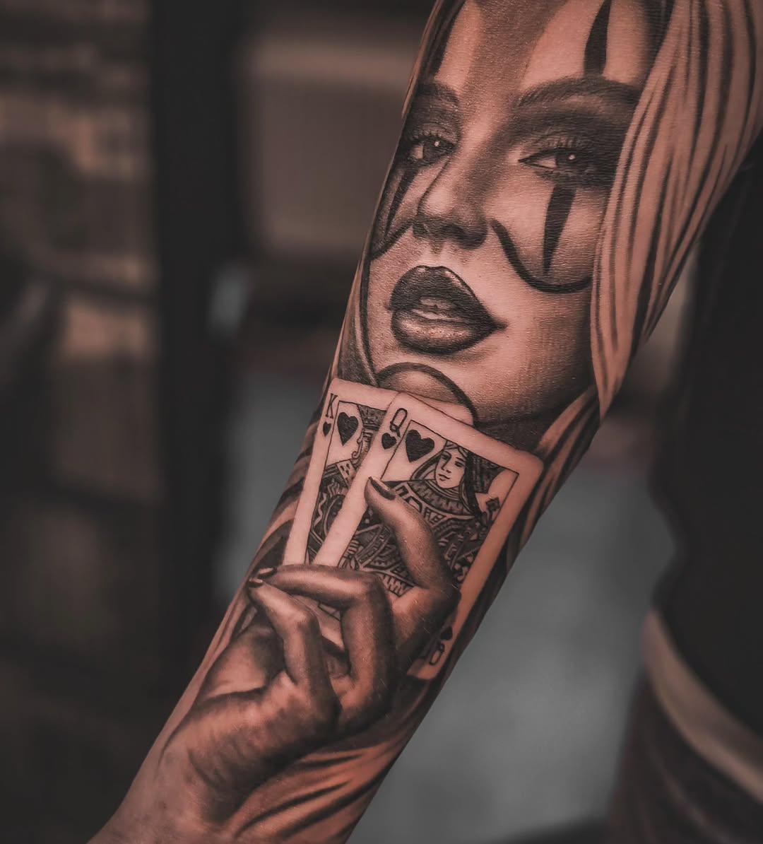 Tatouage femme carte à jouer avant-bras — gorestyles