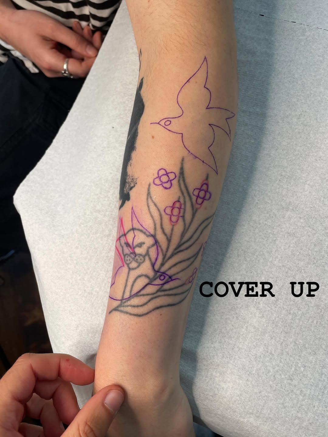 Tatouage Cover-up fleur et oiseaux — giulialaggiu