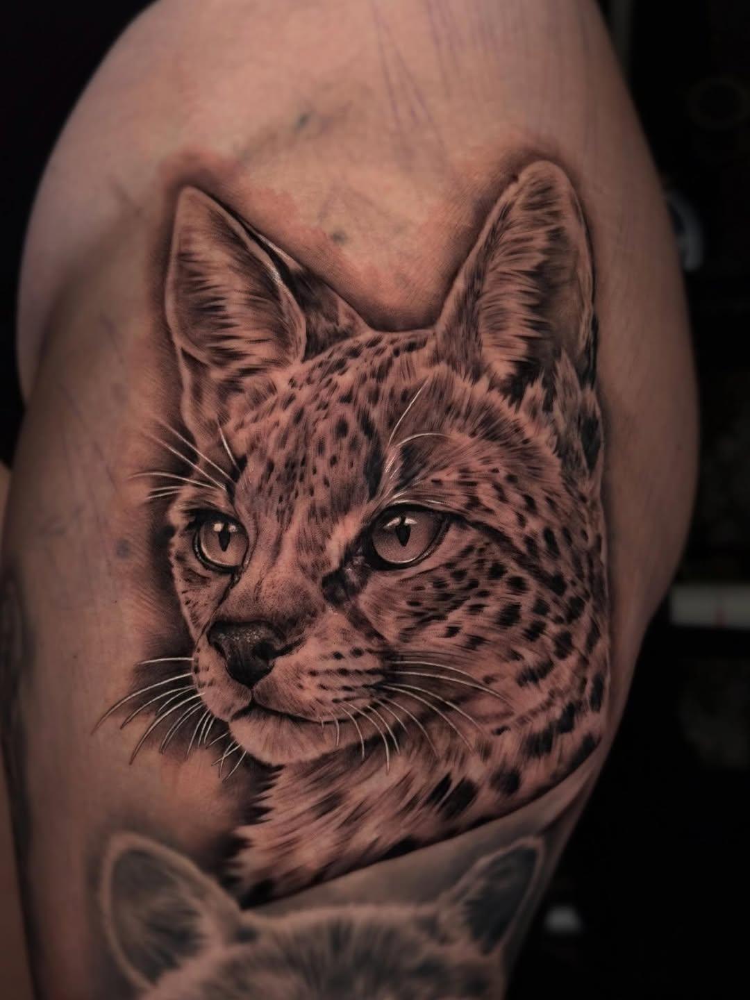 Tatouage Serval feuille — fabienwarner